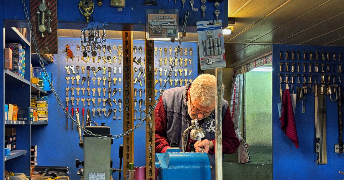 Who Is the Cheapest Locksmith in Syosset? Why 'Cheapest' Can Cost More — Syosset Locksmith NY